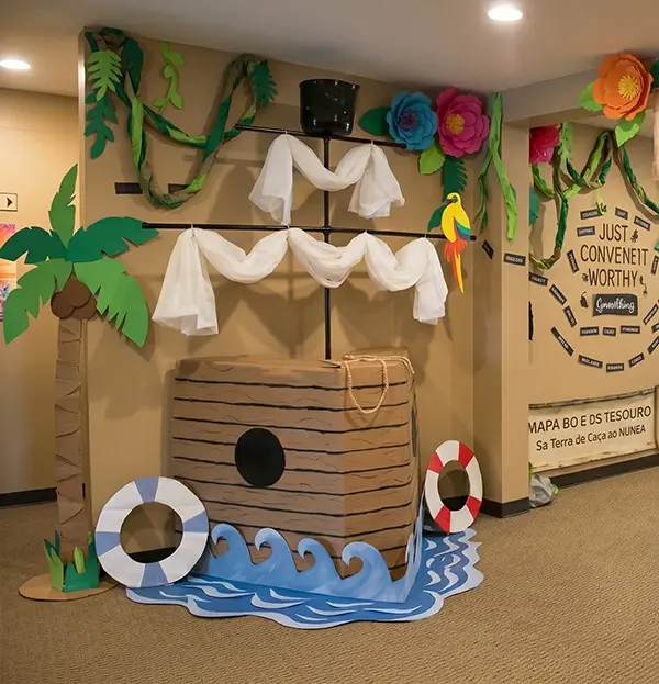 Espaços personalizados e decorados com tema da Terra do Nunca